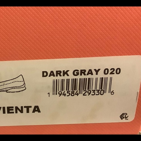 Easy spirit size 10 dark gray snake print - Picture 1 of 4